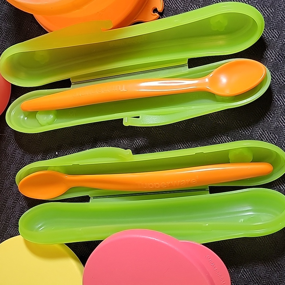 Tupperware Kids Lot! - Picture 4 of 4